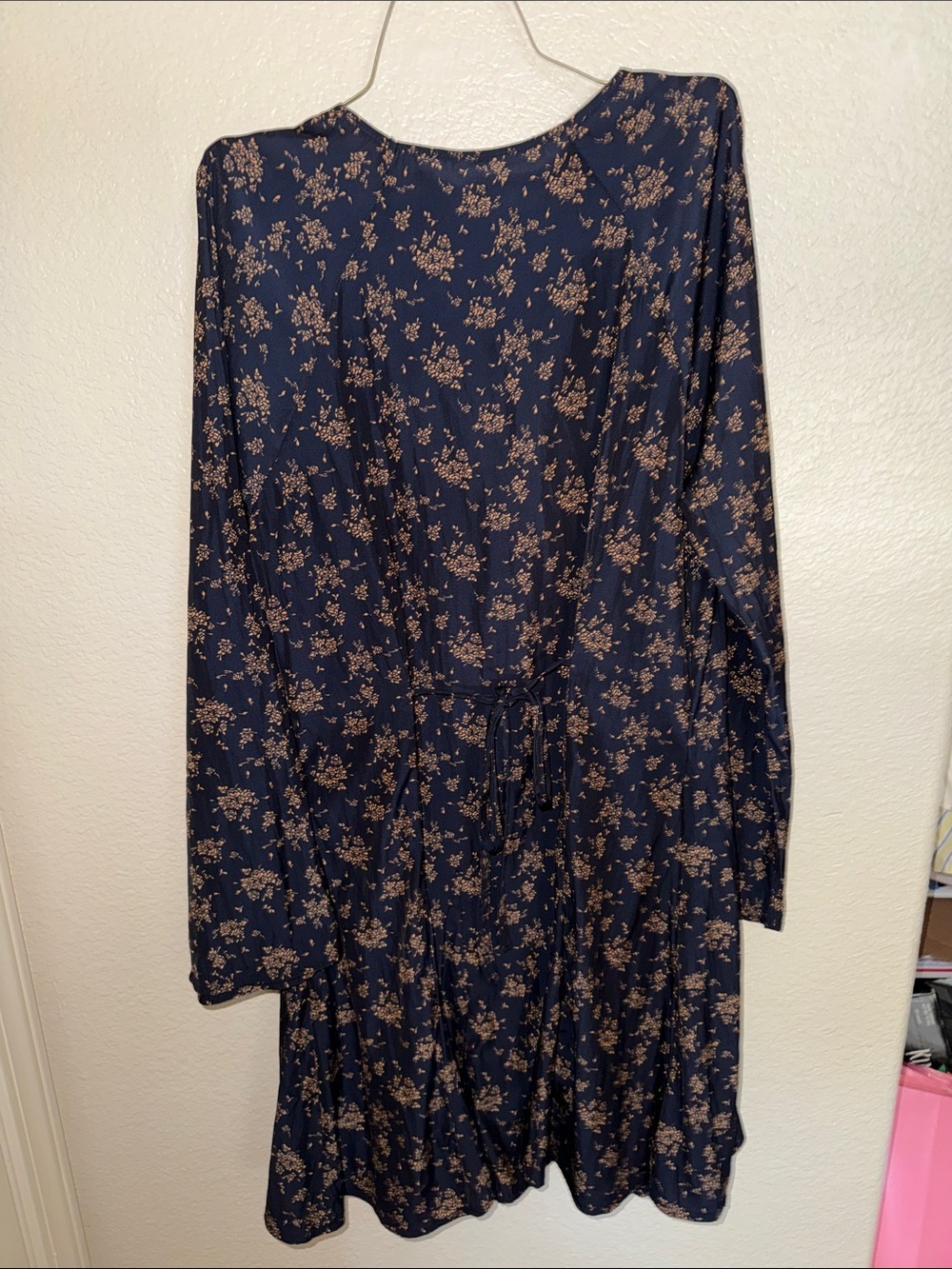 Universal Thread Navy Long-Sleeve V-Neck Floral Dress with Tan Print - Picture 3 of 3